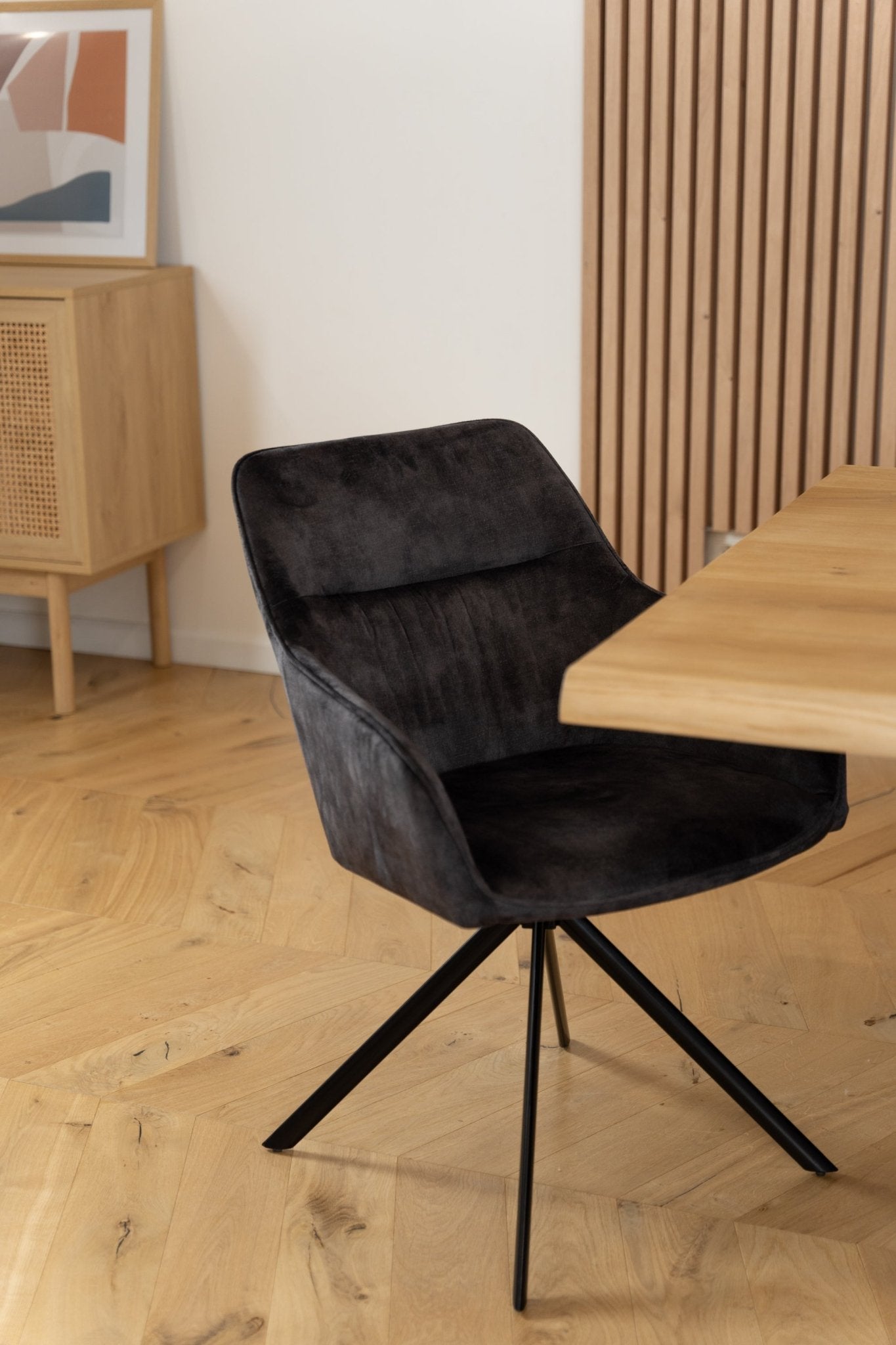 Sådan vedligeholder du dine spisebordsstole: En guide til at forlænge levetiden og bevare deres skønhed - Usuals