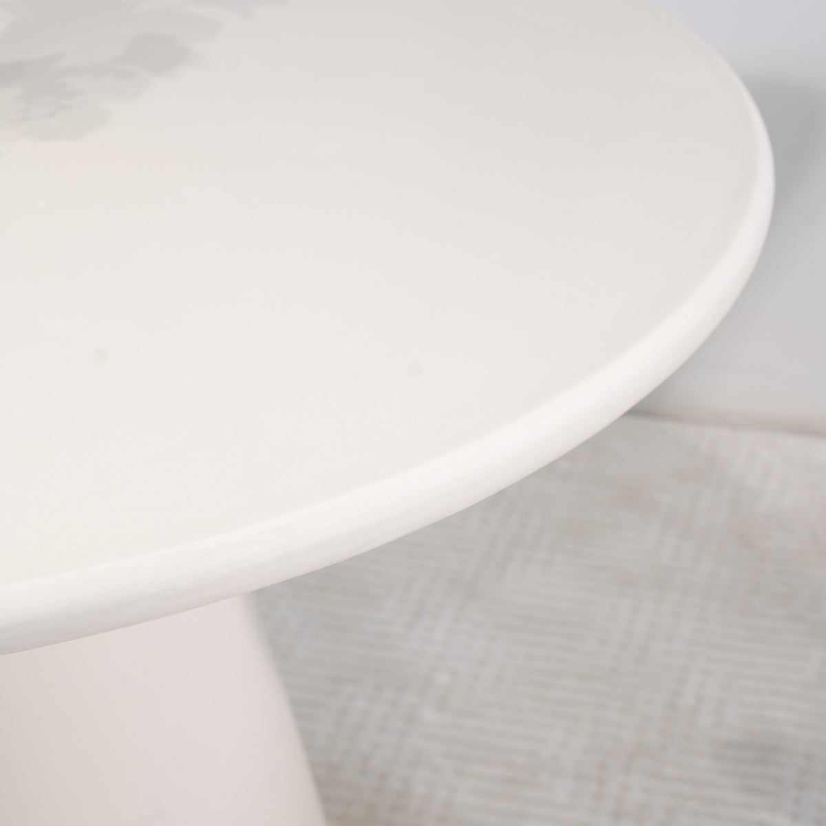 Lima rundt spisebord microcement